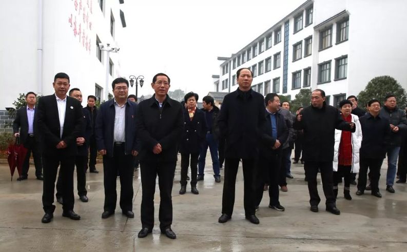 全市县域经济巡回观摩团走进修水,点赞修江王